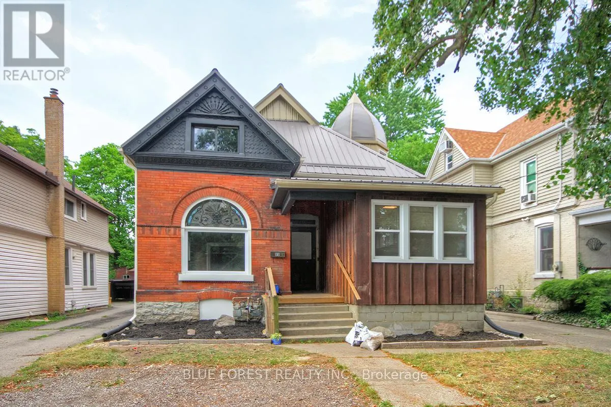 89 GLADSTONE AVENUE
