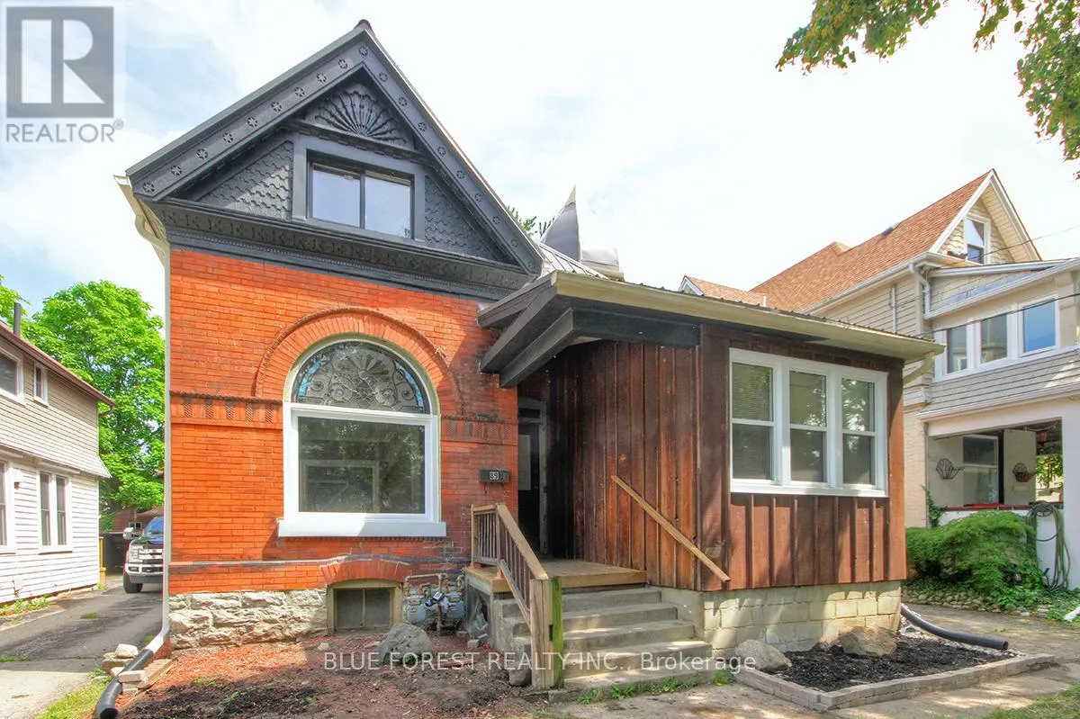 89 GLADSTONE AVENUE