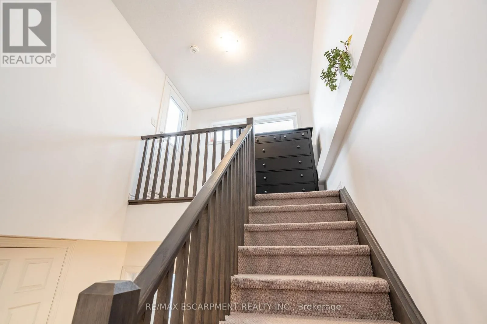 45 - 219 DUNDAS STREET E