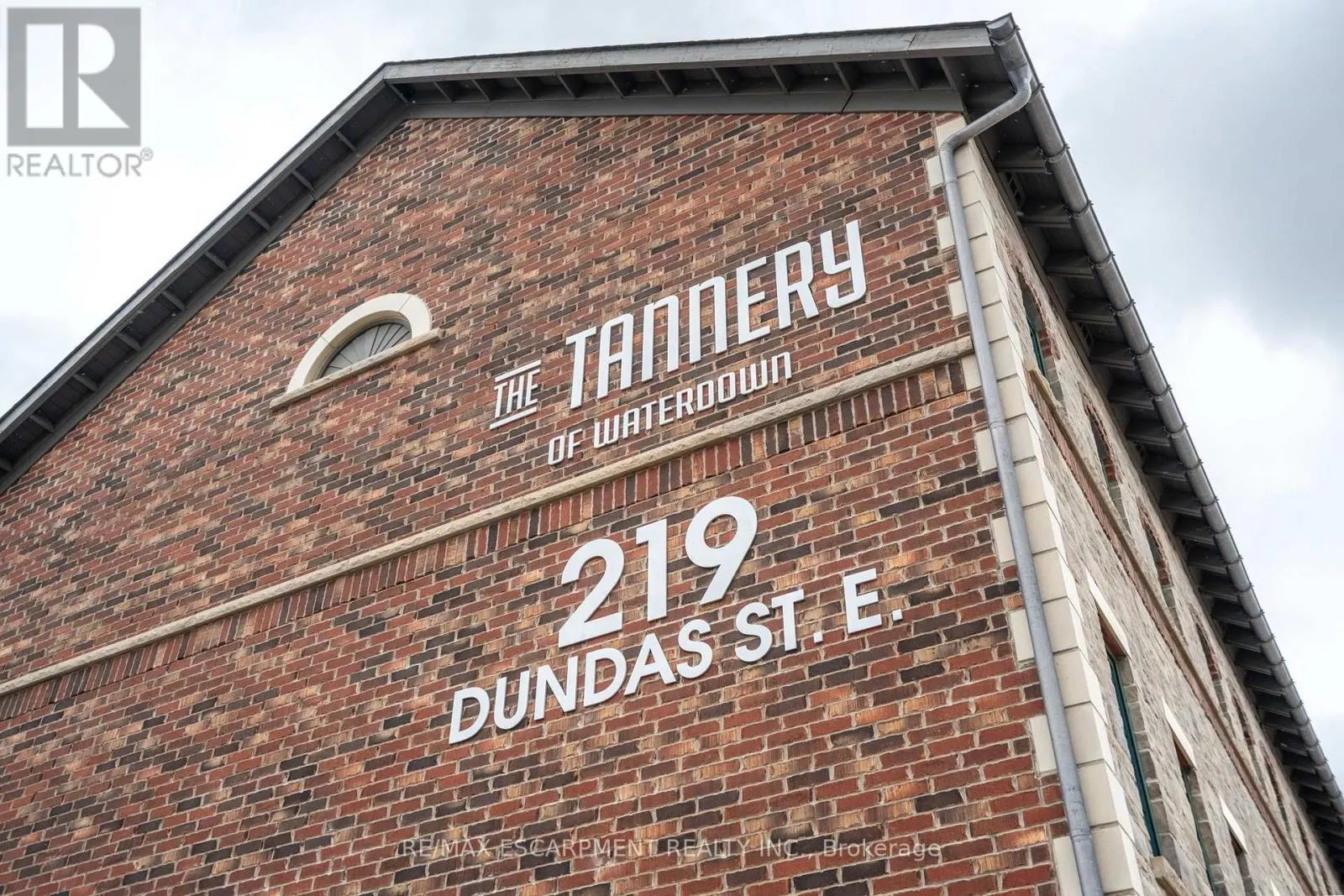 45 - 219 DUNDAS STREET E