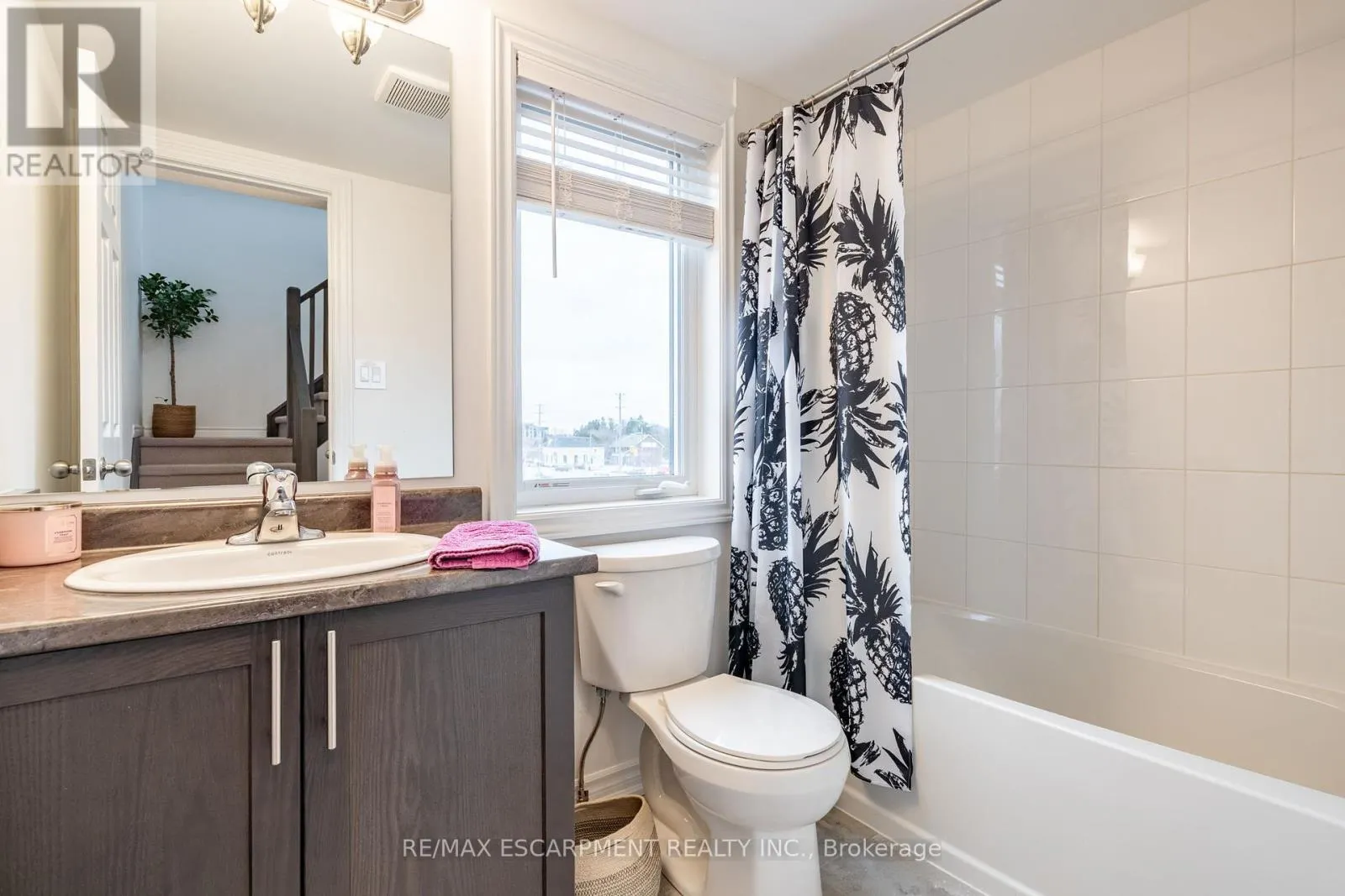 45 - 219 DUNDAS STREET E