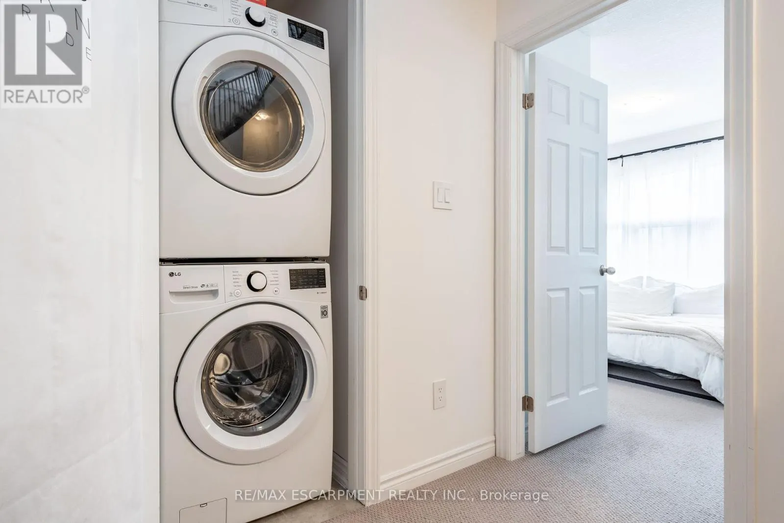 45 - 219 DUNDAS STREET E