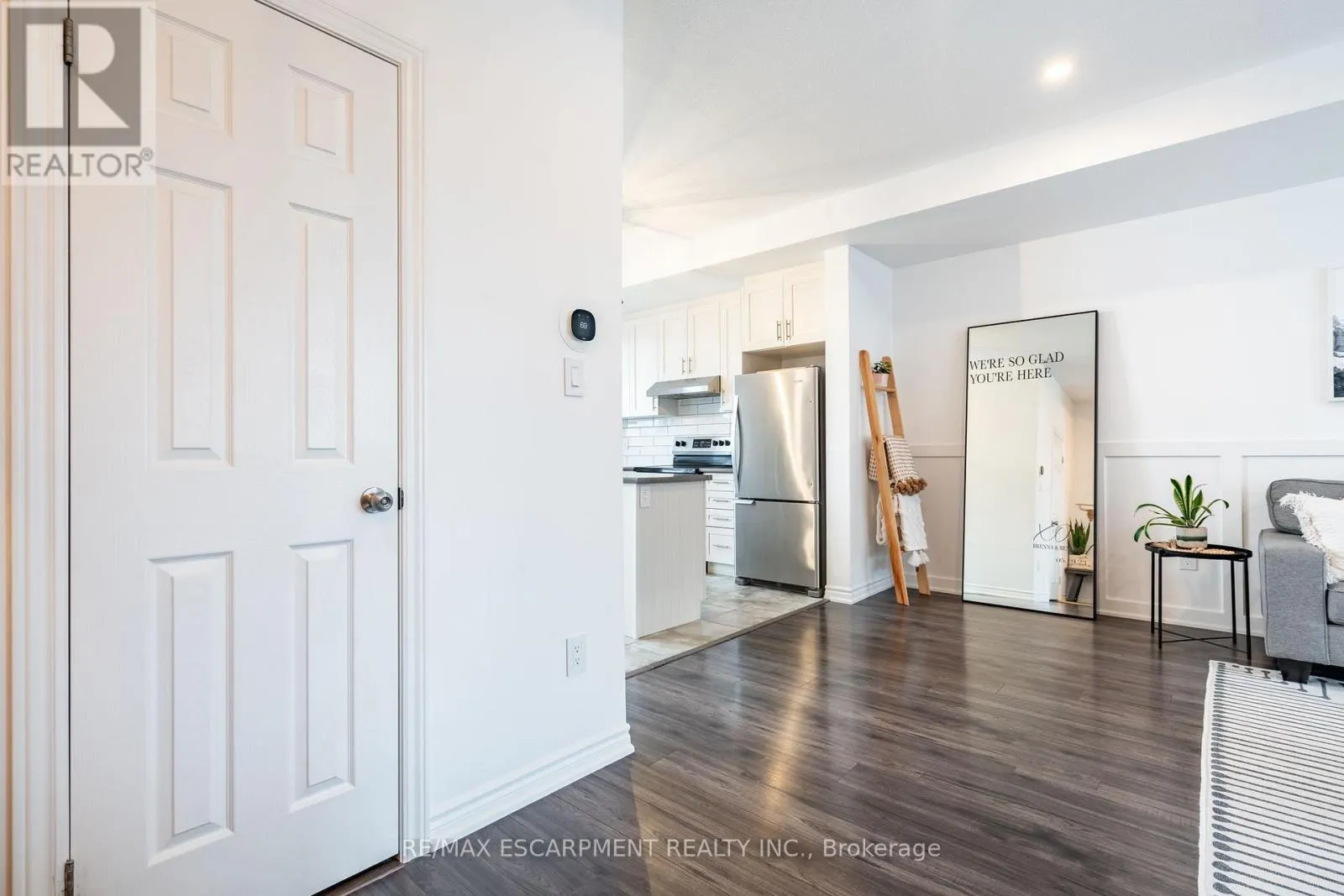 45 - 219 DUNDAS STREET E