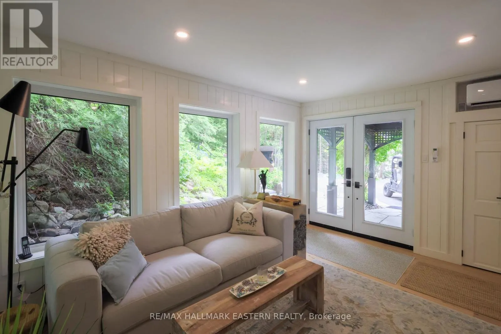 1052 TEDFORD LANE