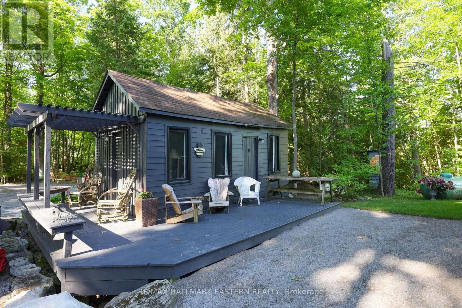 1052 TEDFORD LANE