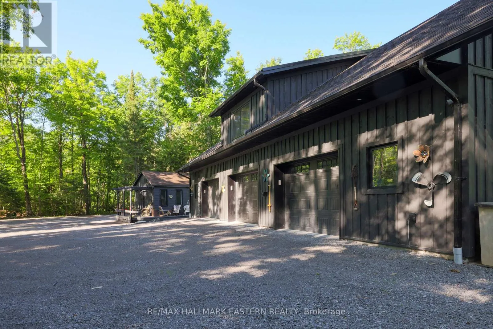 1052 TEDFORD LANE