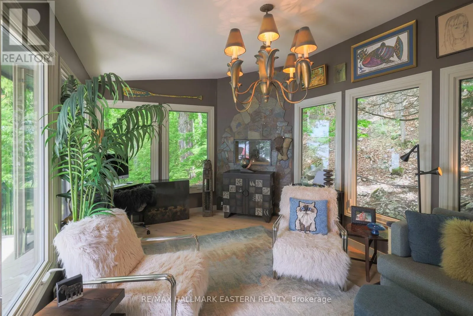 1052 TEDFORD LANE