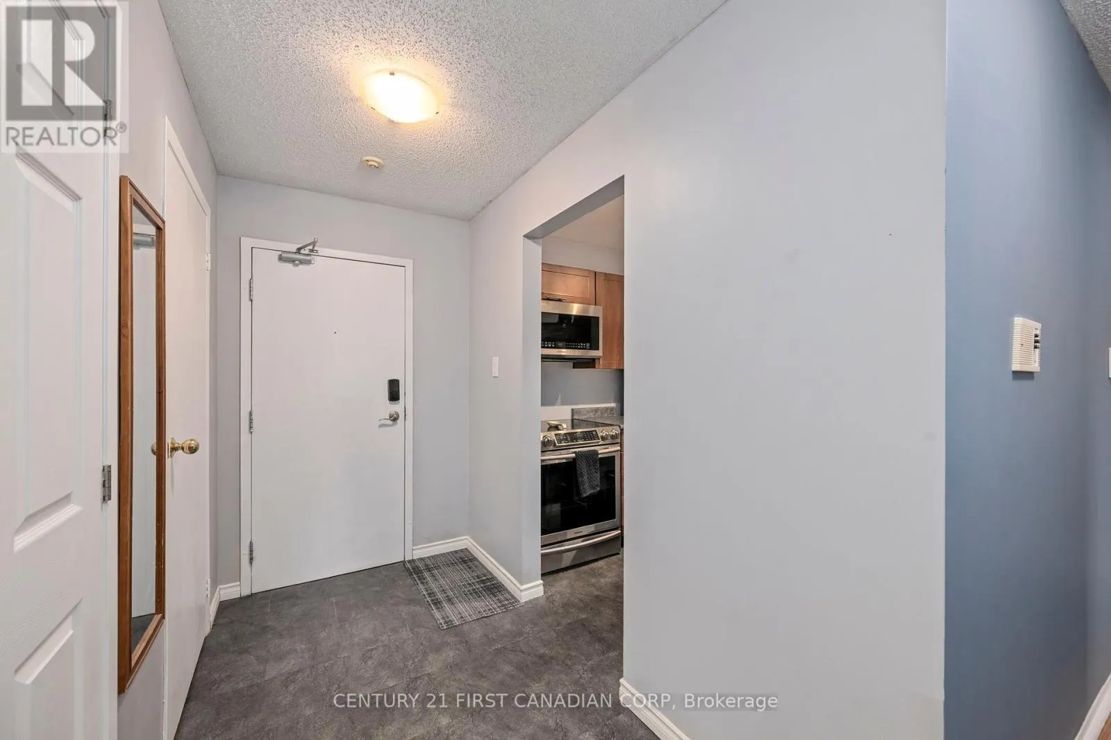 203 - 739 DEVERON CRESCENT, #203