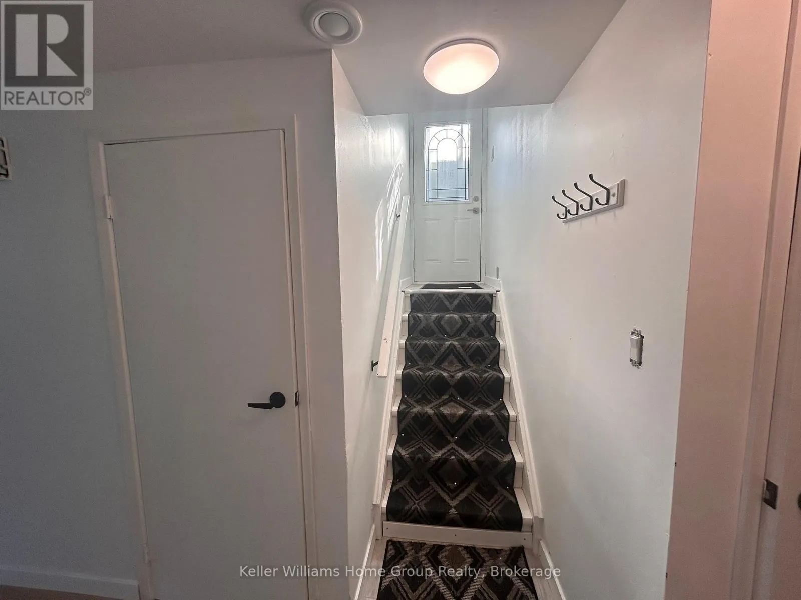 2 - 520 ANDREW STREET, #2