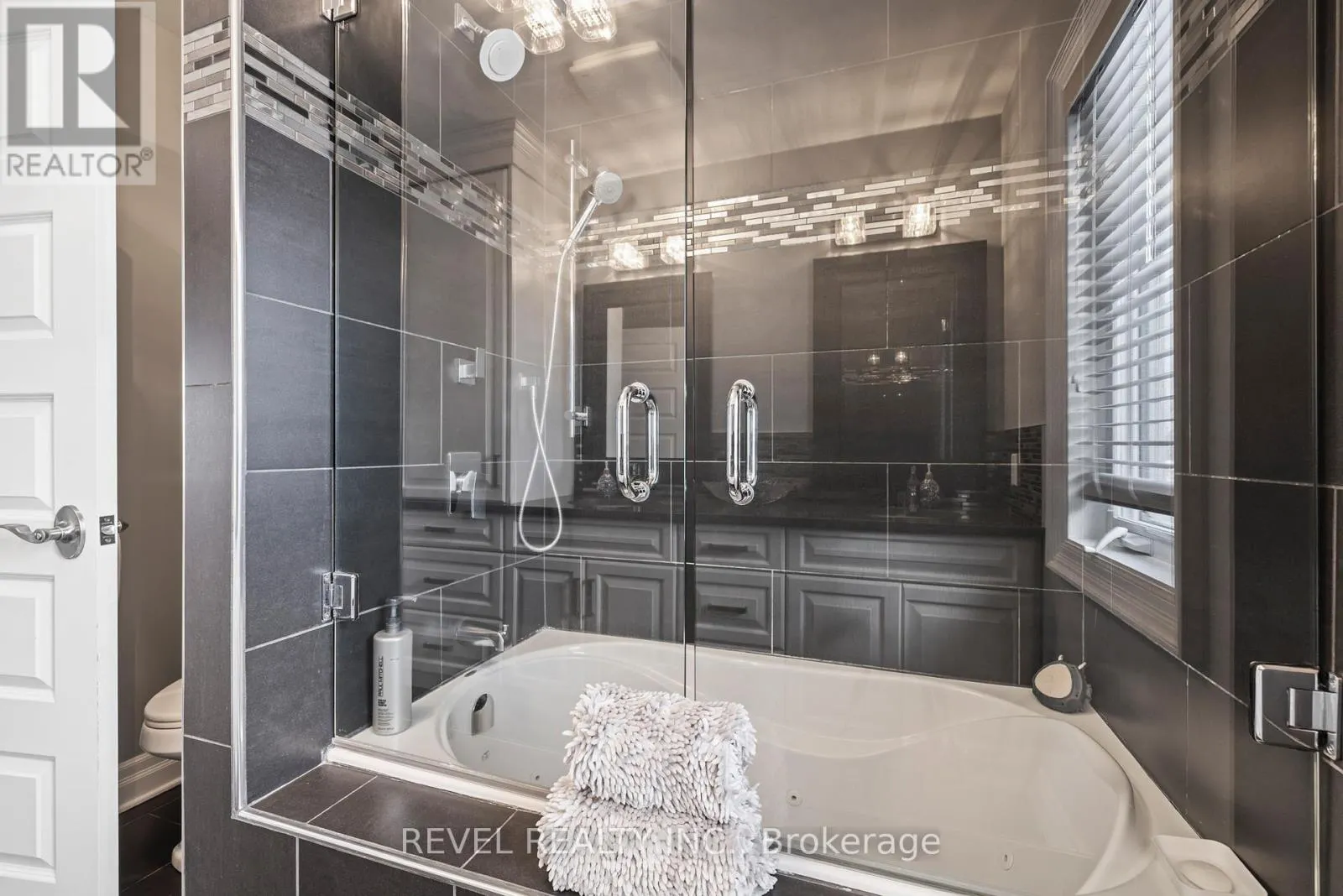1479 MERRITTVILLE HIGHWAY