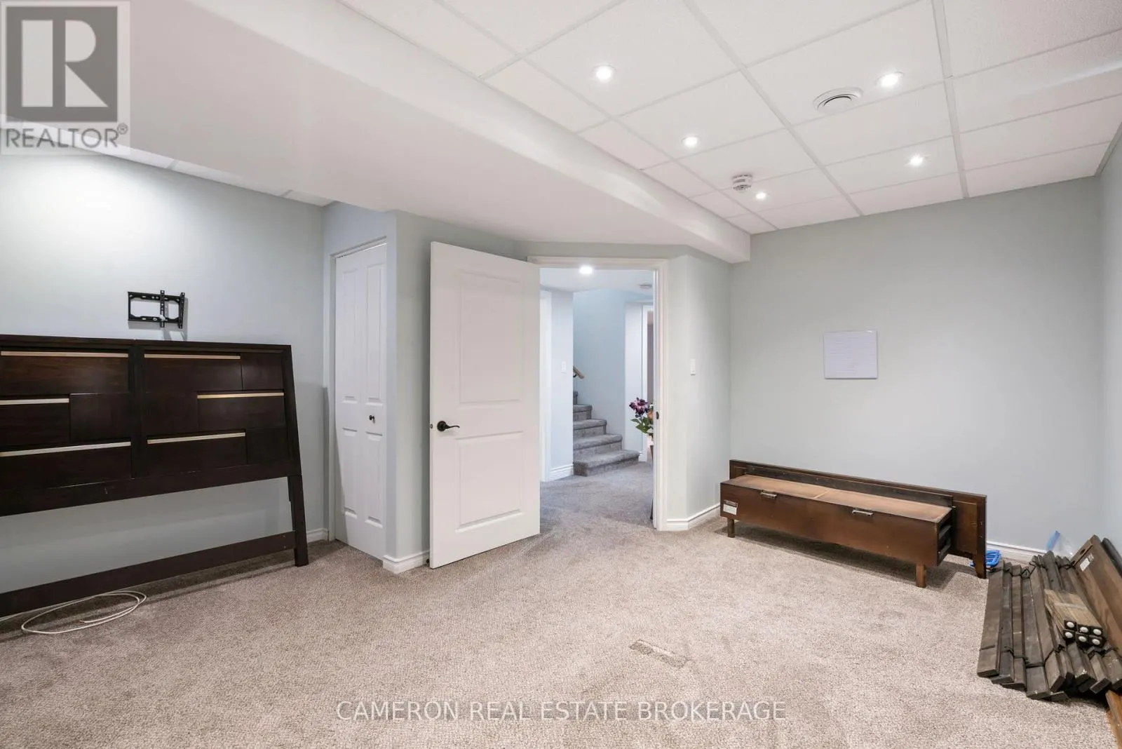 38 ABAGAIL CRESCENT