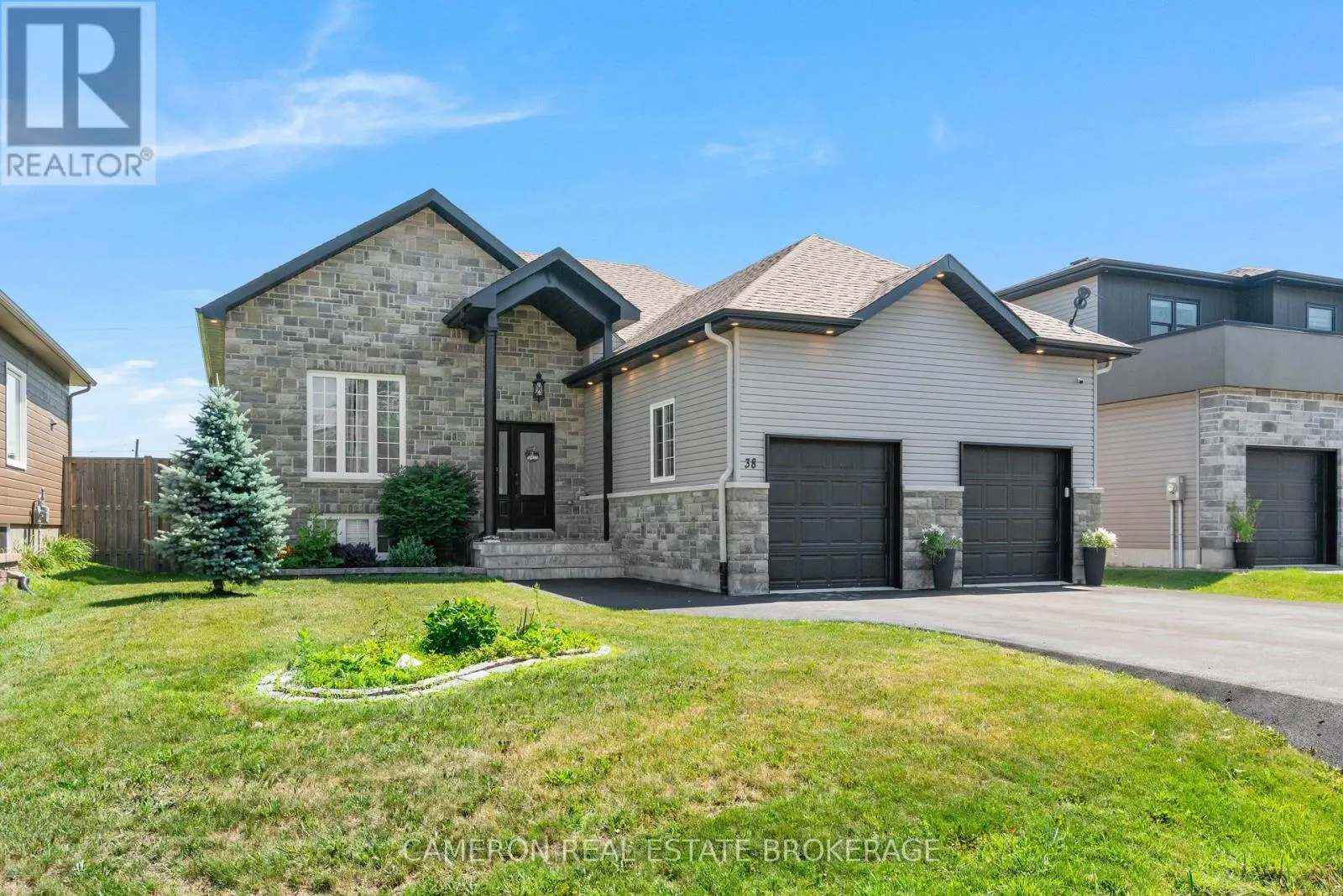 38 ABAGAIL CRESCENT