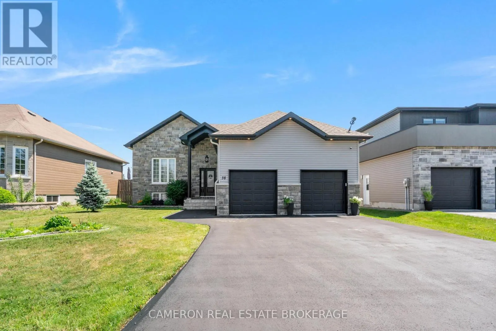 38 ABAGAIL CRESCENT