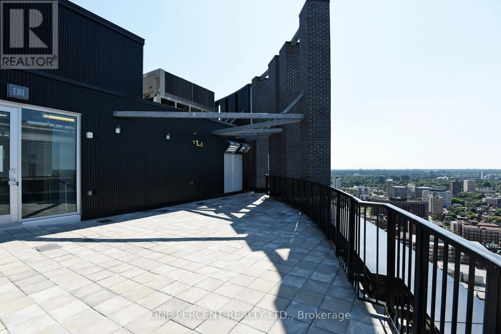 1905 - 40 NEPEAN STREET