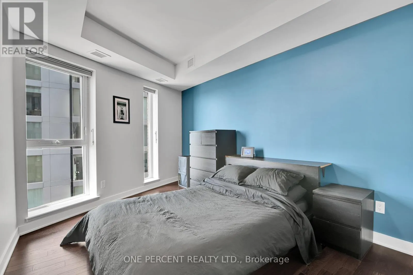 1905 - 40 NEPEAN STREET