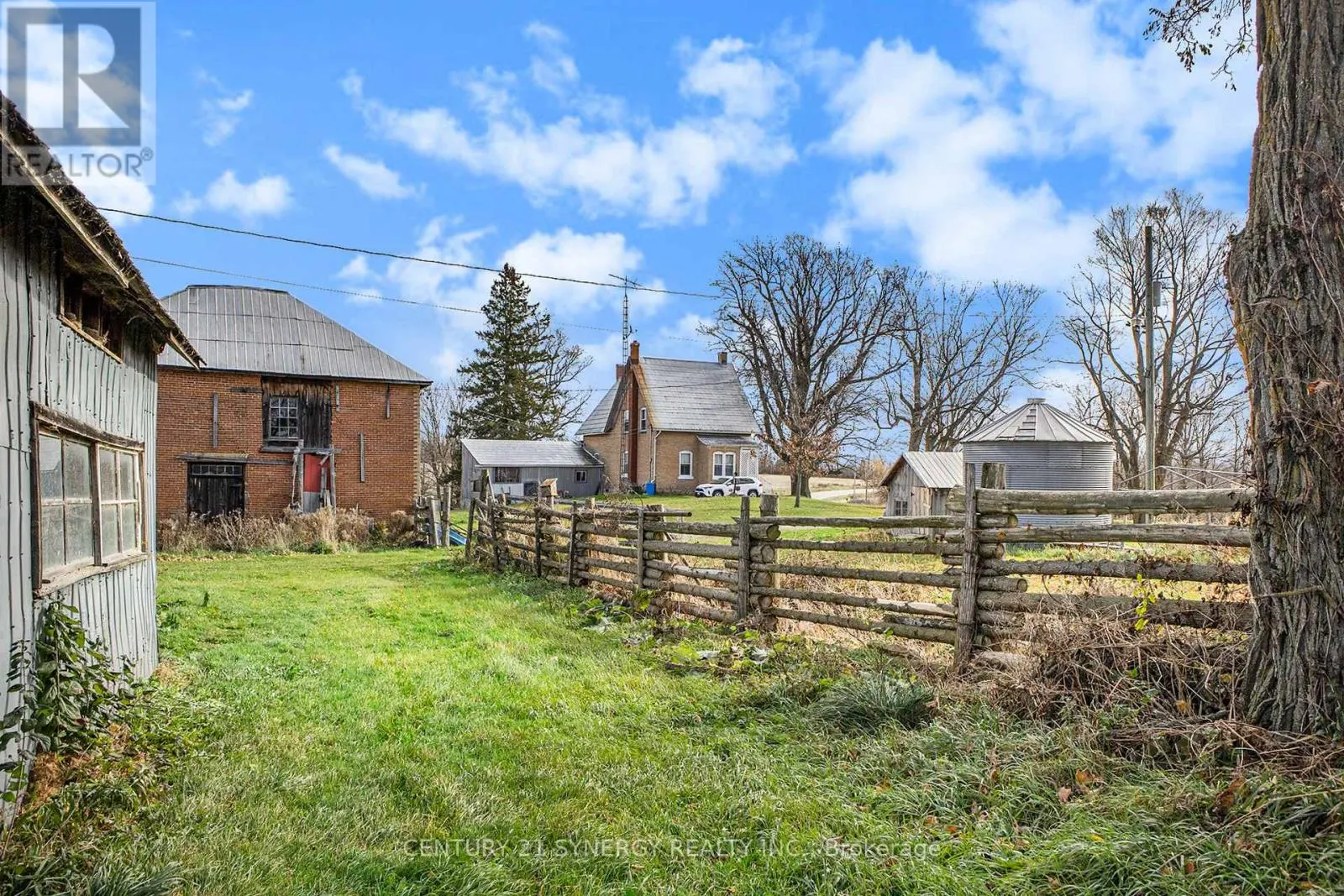 129 RIDEAU FERRY ROAD