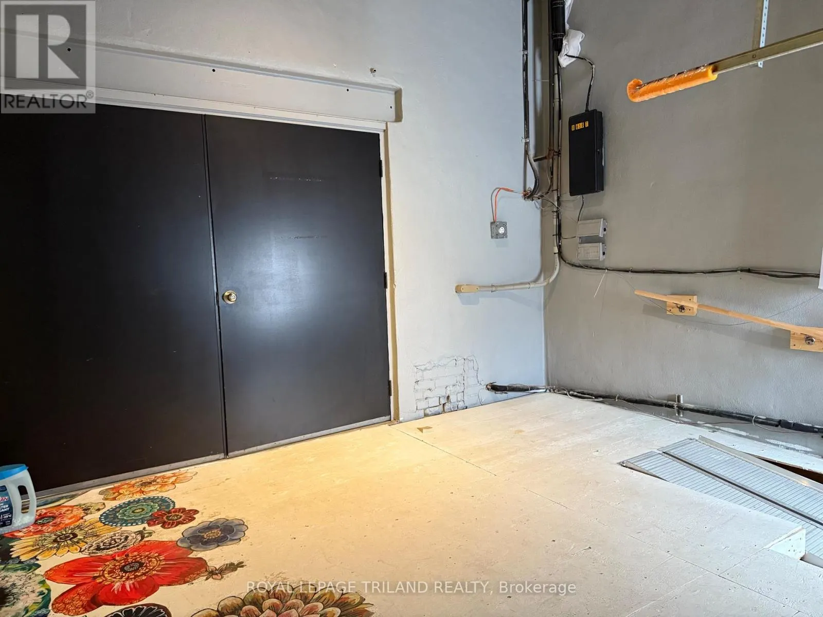 MAIN FLOOR - 656 TALBOT STREET, #Main Floor