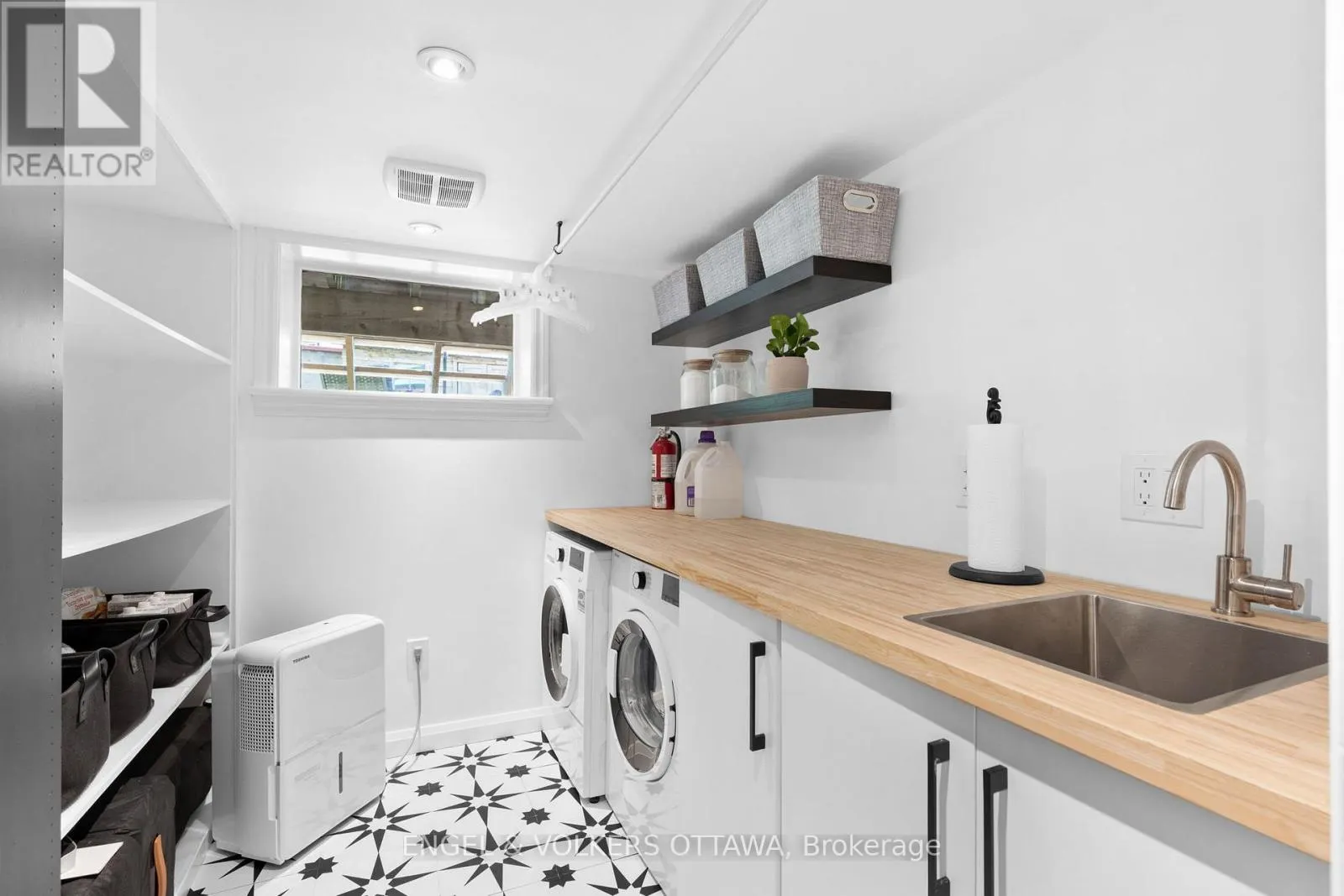 244 FLORA STREET