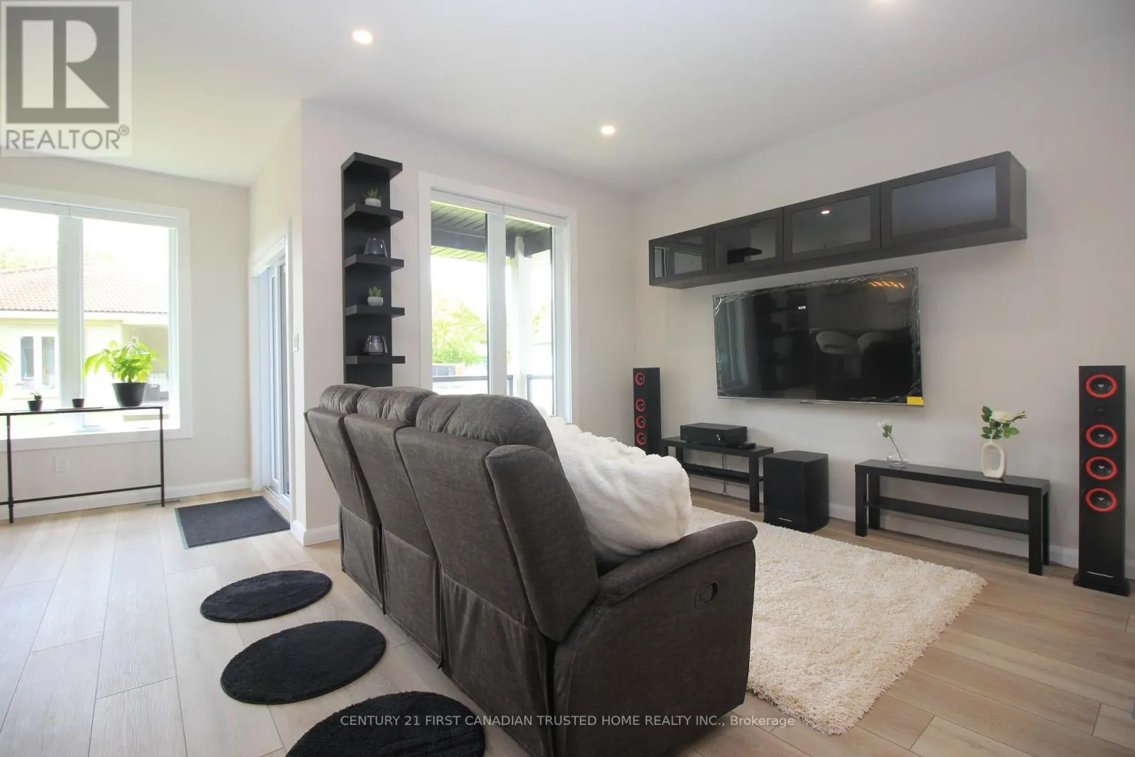 20 - 5 JOHN POUND ROAD, #20