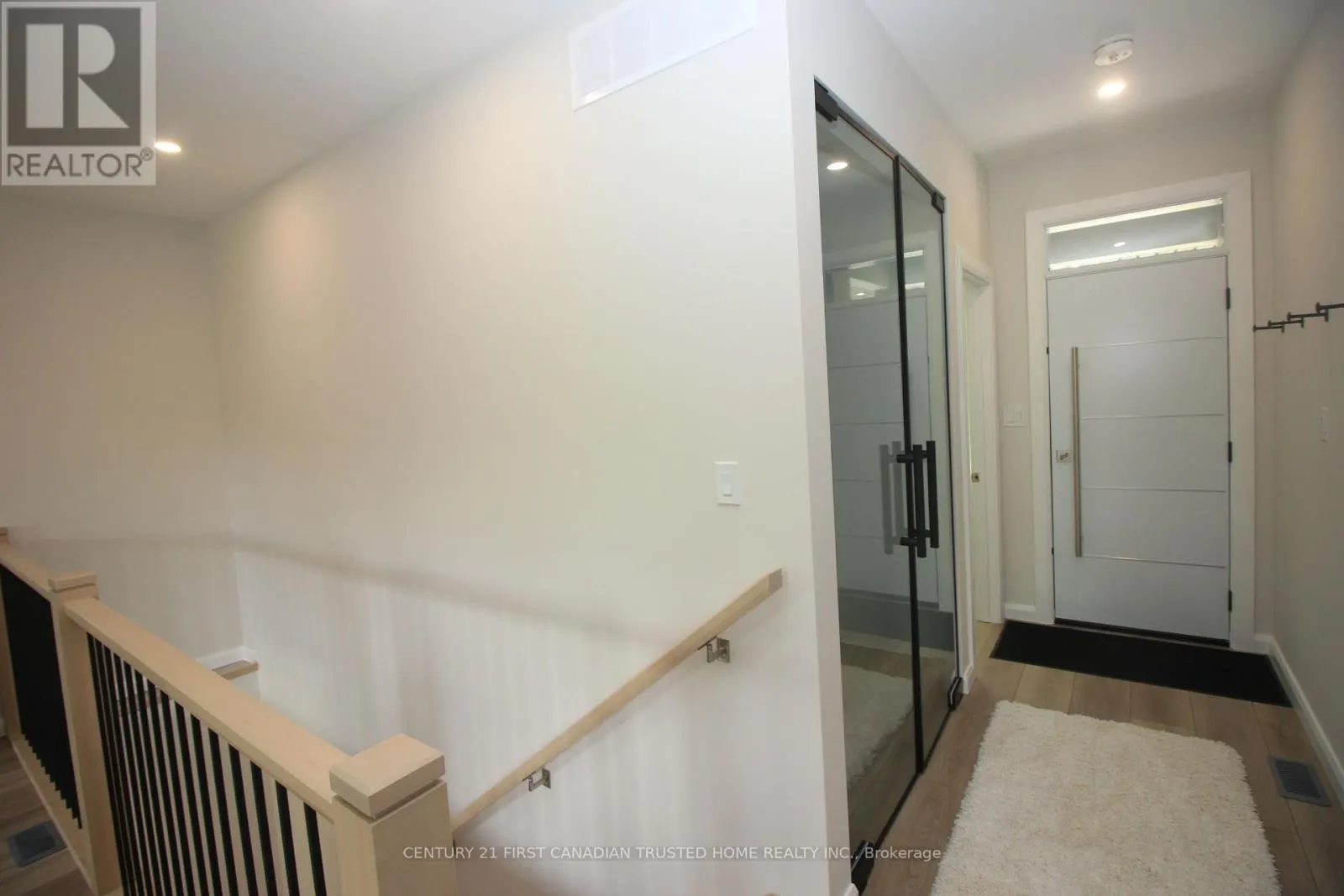 20 - 5 JOHN POUND ROAD, #20