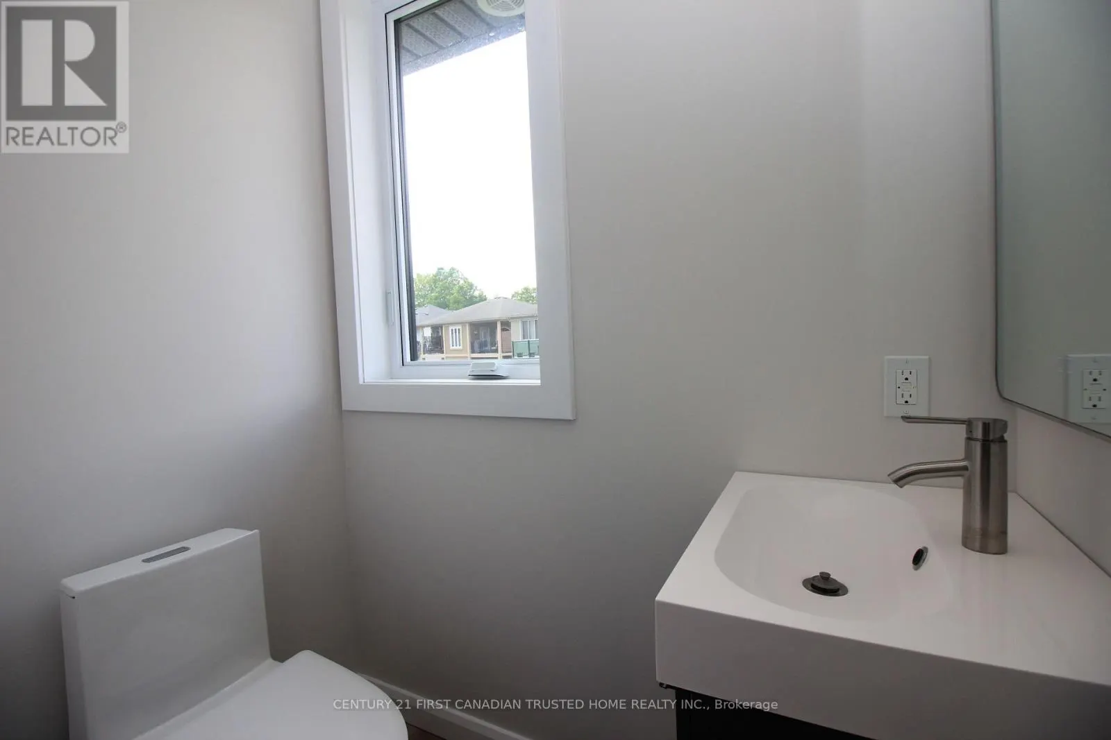 20 - 5 JOHN POUND ROAD, #20