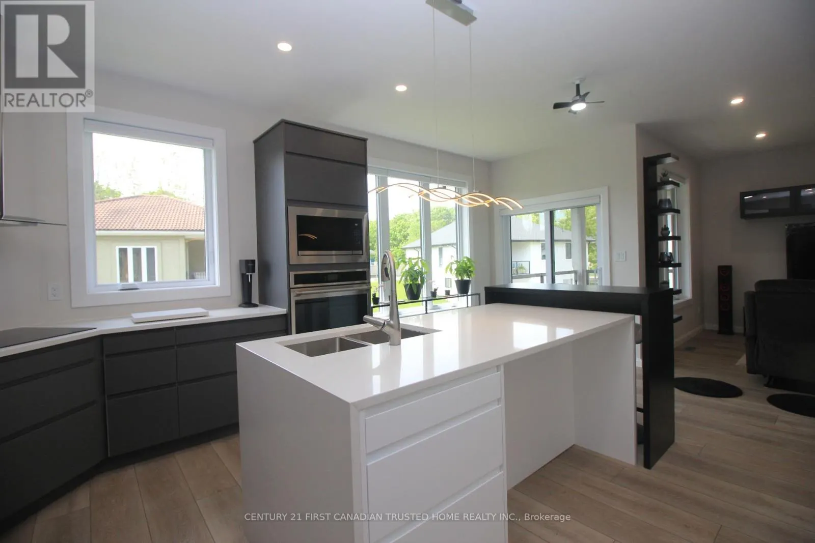 20 - 5 JOHN POUND ROAD, #20
