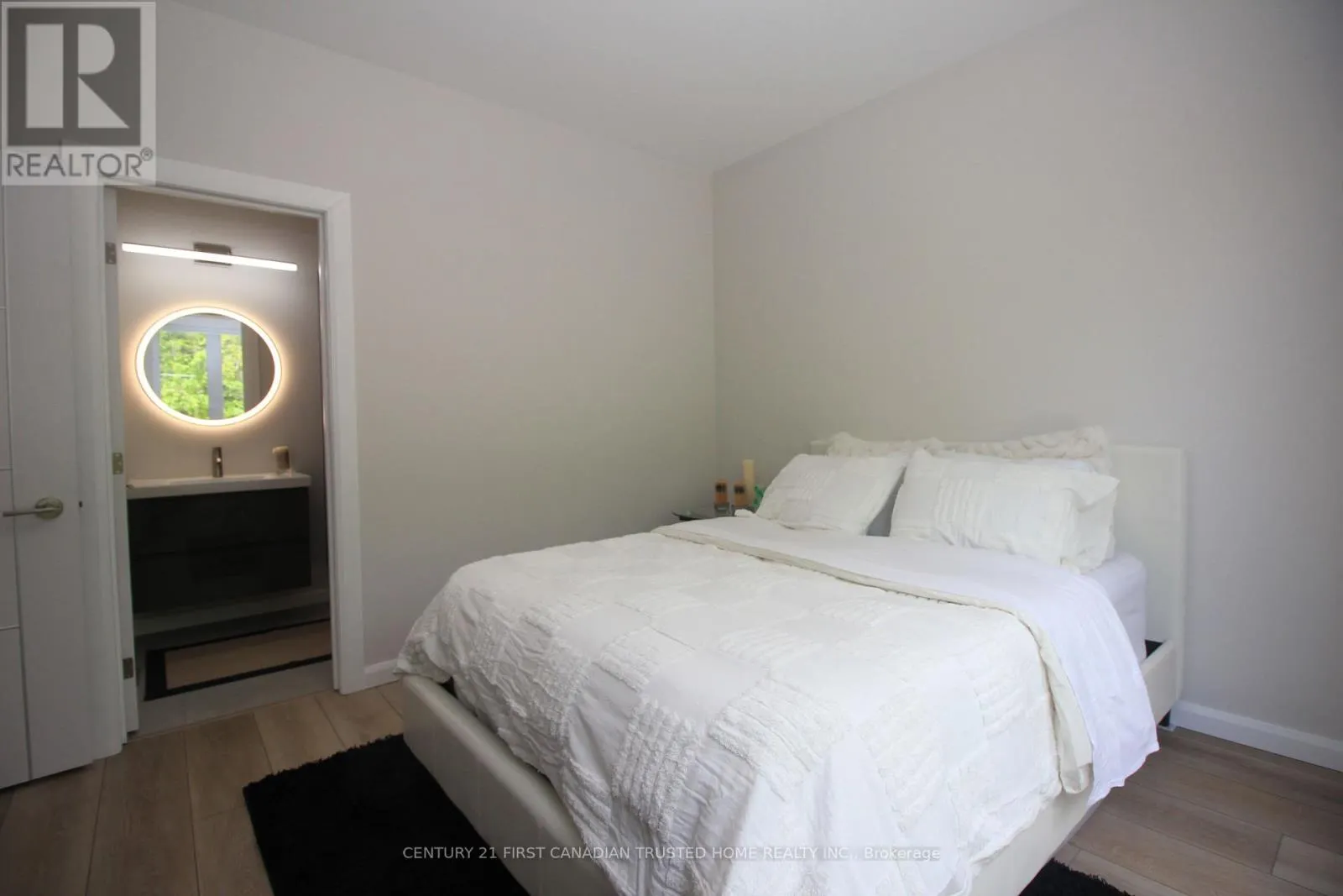 20 - 5 JOHN POUND ROAD, #20