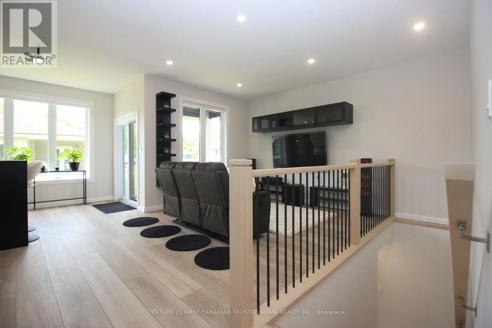 20 - 5 JOHN POUND ROAD, #20