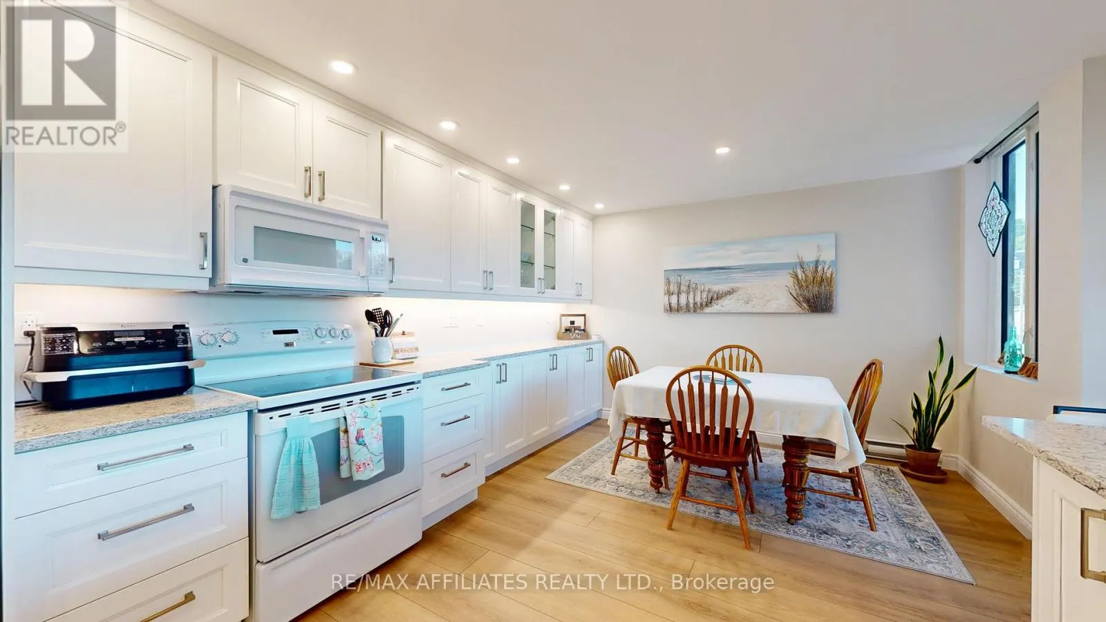 504 - 55 WATER STREET E