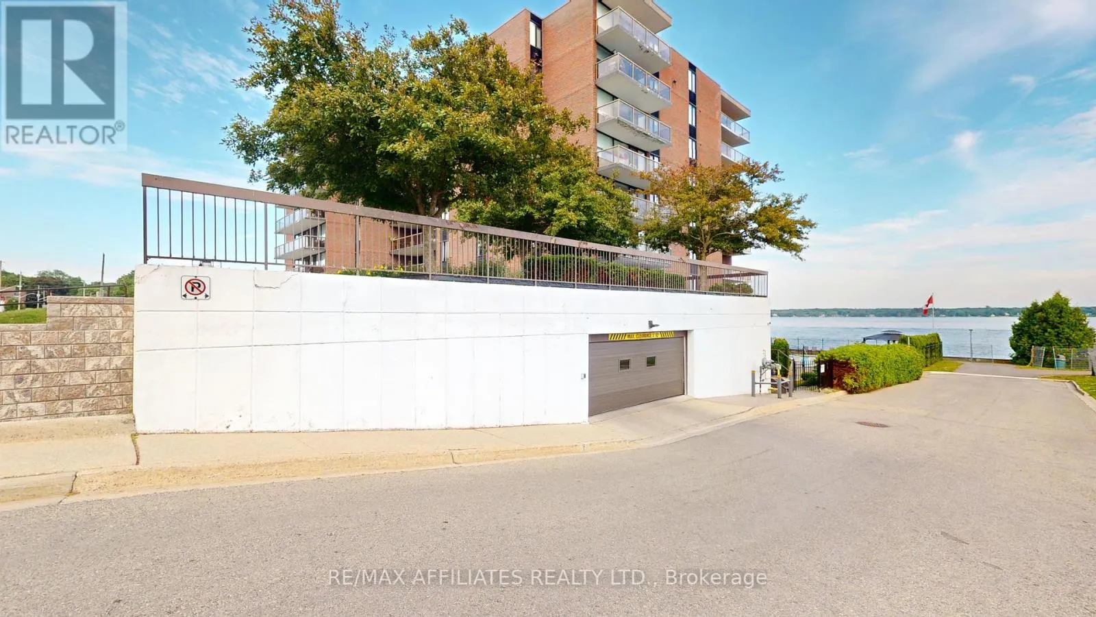 504 - 55 WATER STREET E