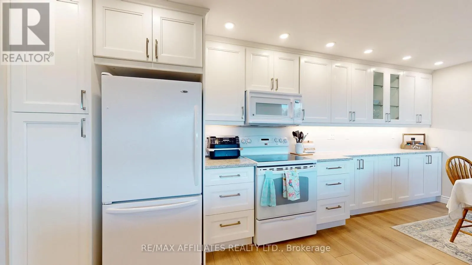 504 - 55 WATER STREET E