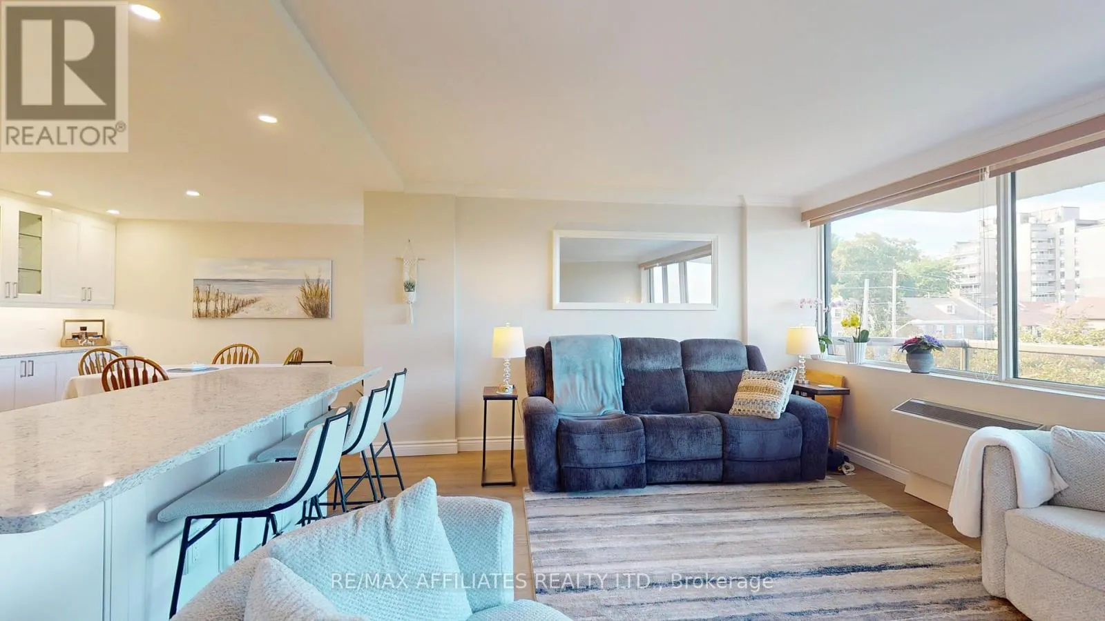504 - 55 WATER STREET E
