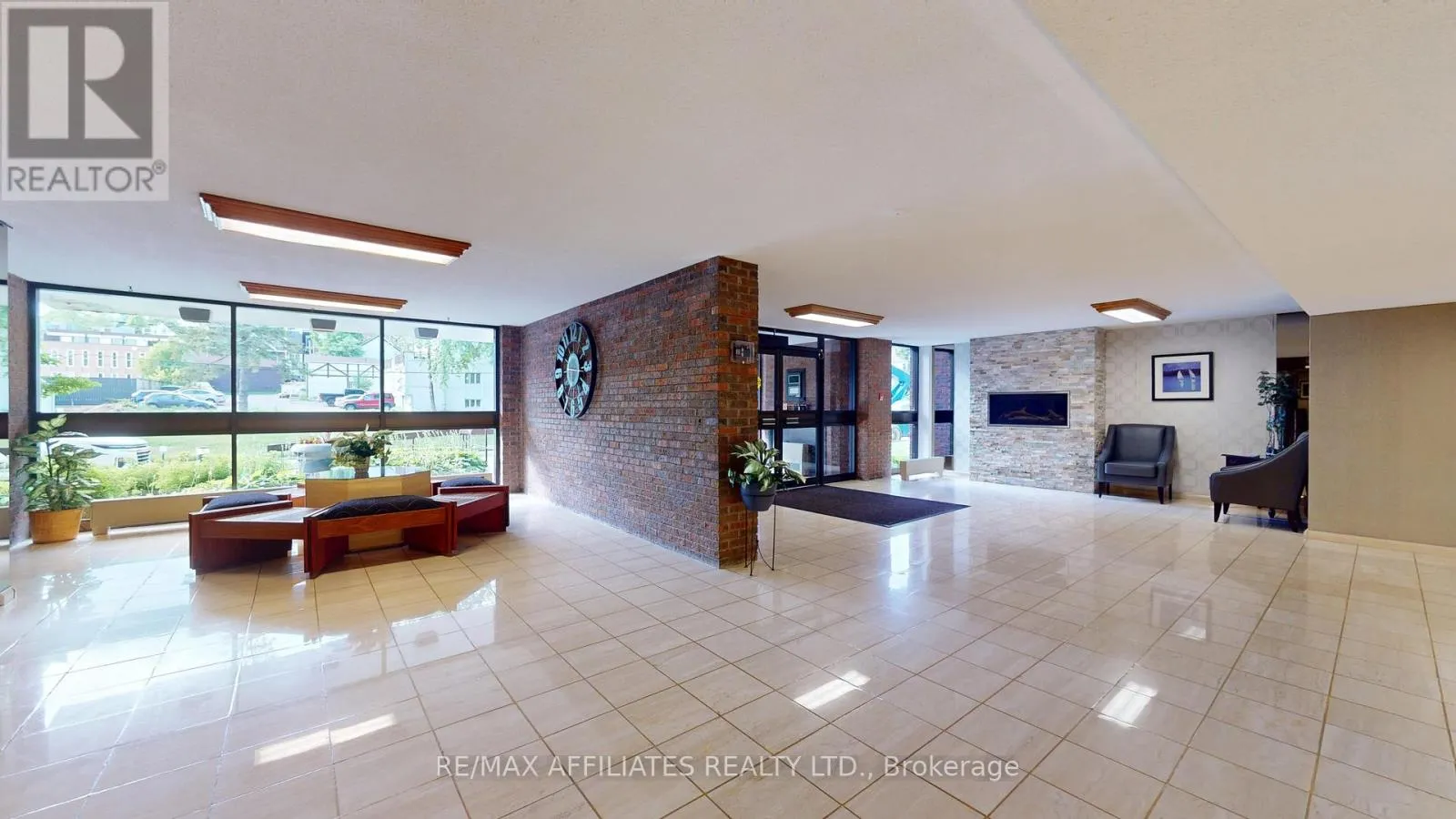 504 - 55 WATER STREET E
