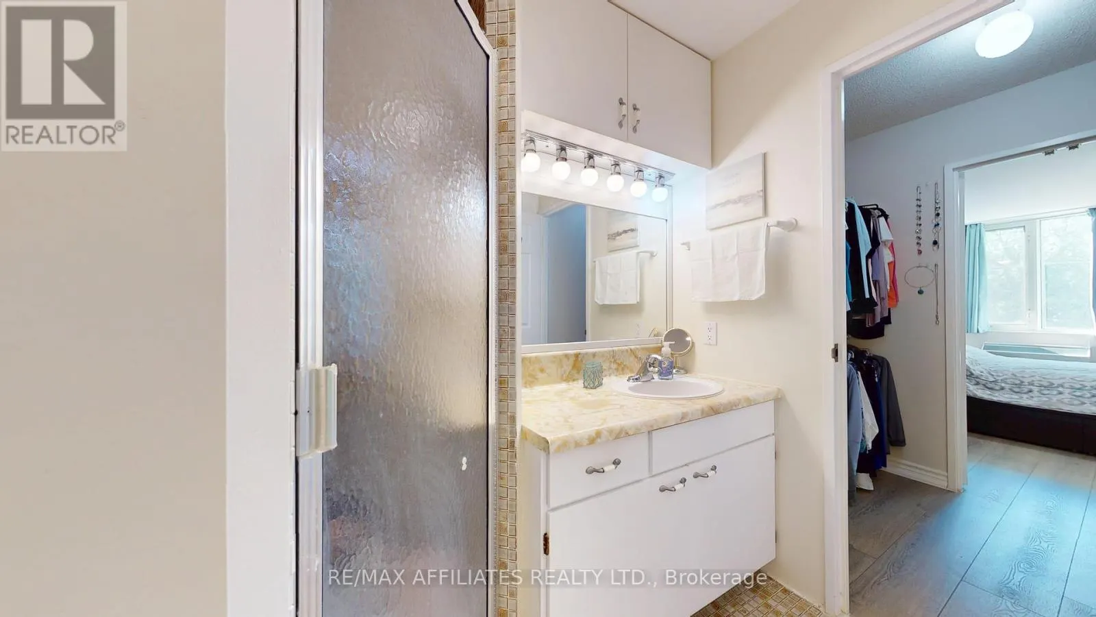 504 - 55 WATER STREET E