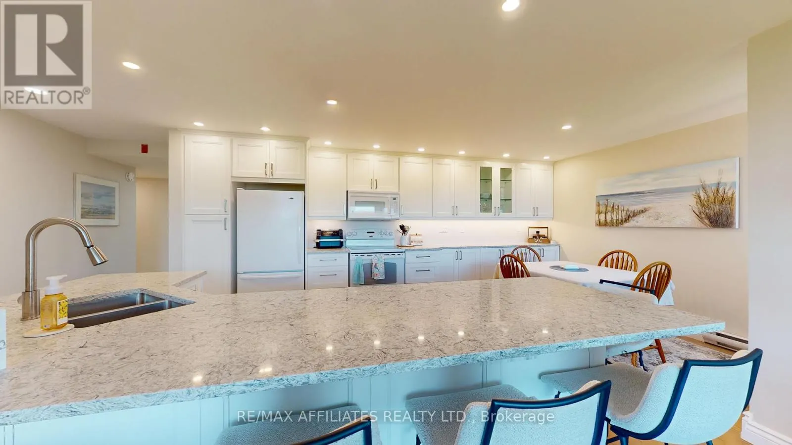 504 - 55 WATER STREET E