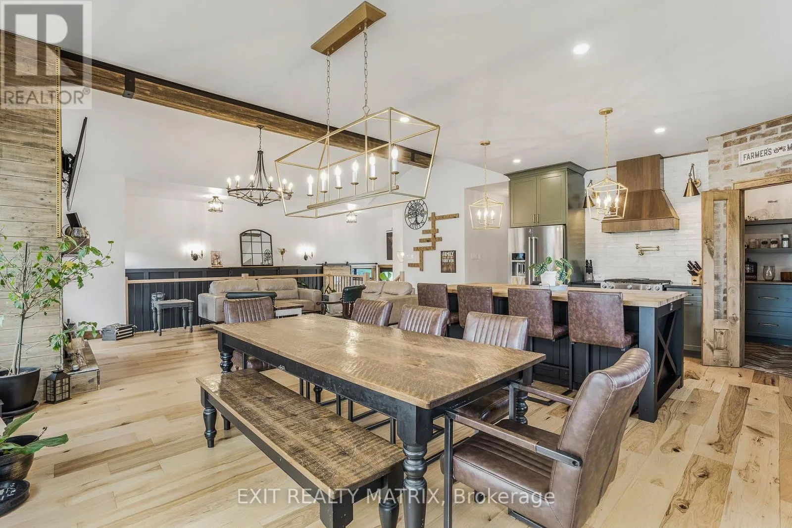 2725 MCLEAN COURT