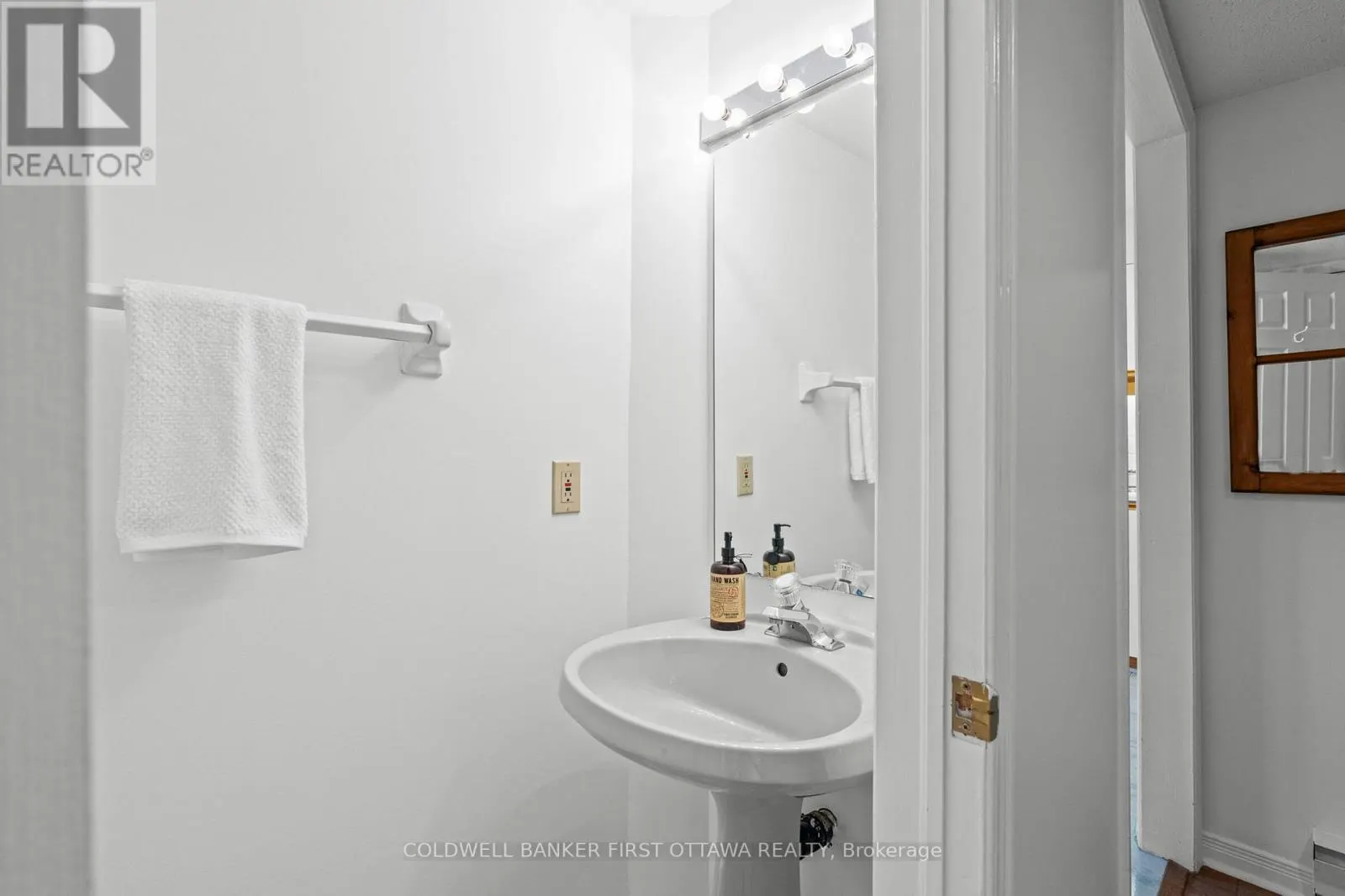 111F - 250 FOUNTAIN PLACE