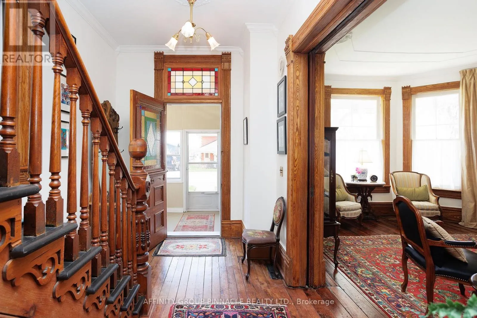 42 OAK STREET