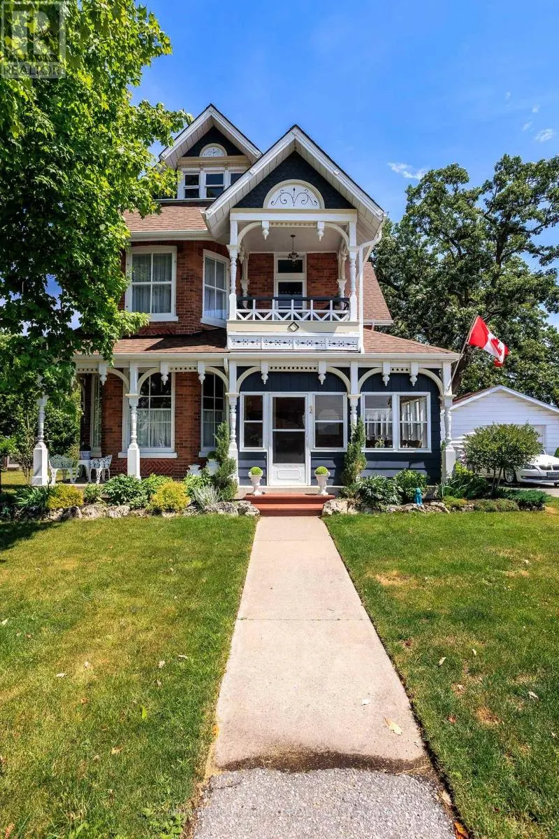 42 OAK STREET