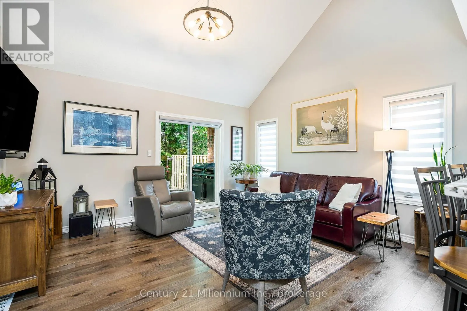 35 RUSSETT DRIVE