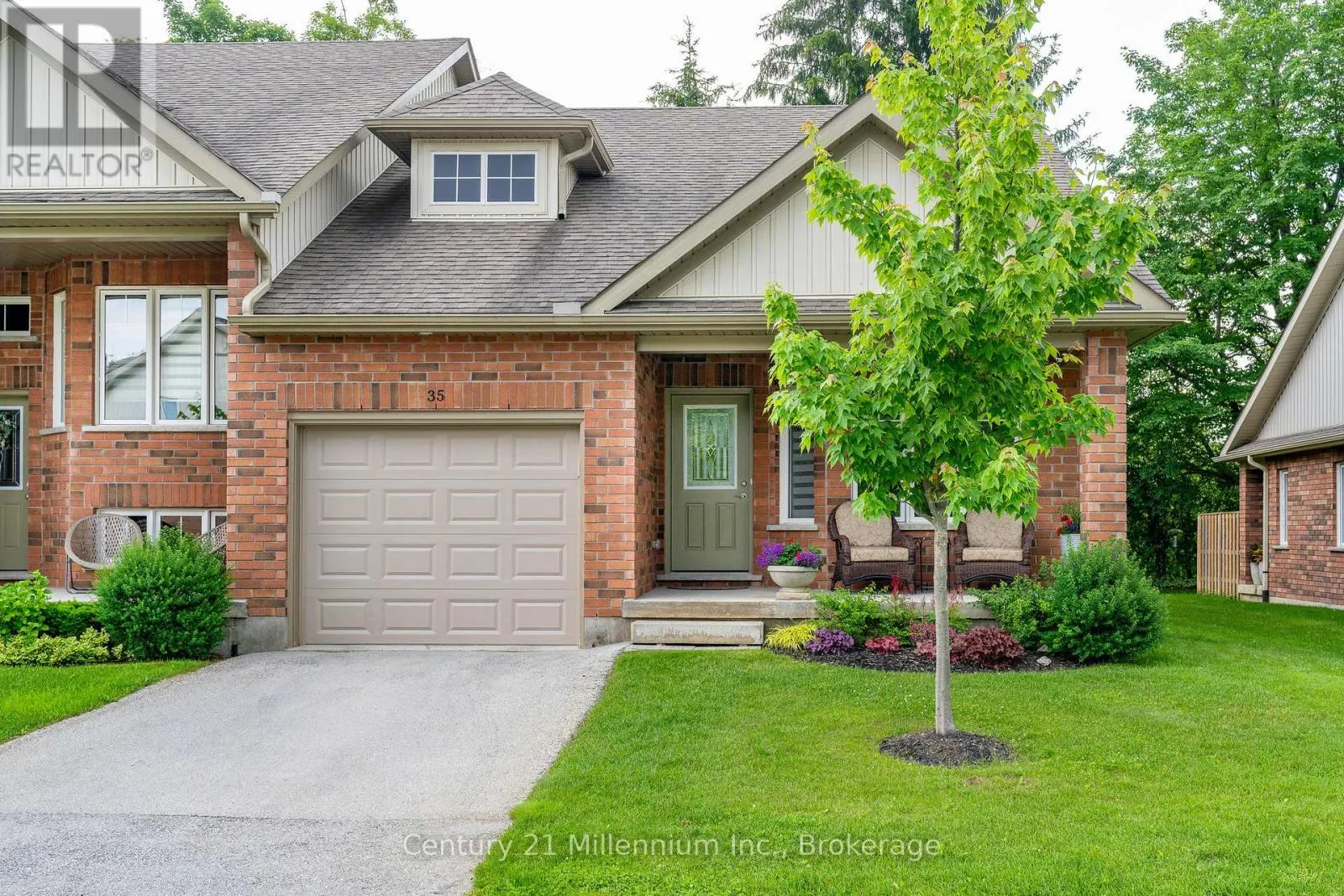 35 RUSSETT DRIVE