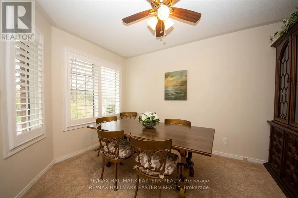 14 - 877 WENTWORTH STREET, #14