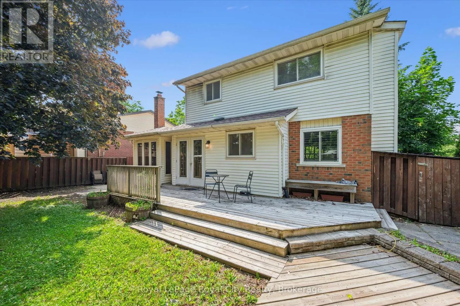 17 SPRINGDALE BOULEVARD
