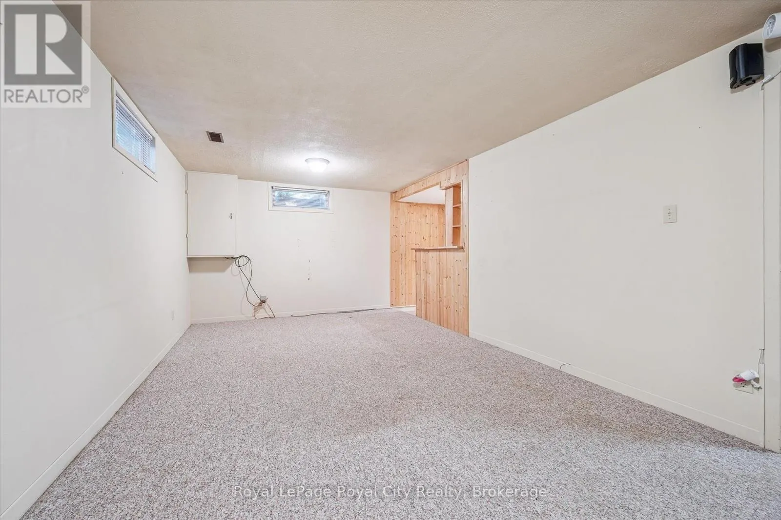 17 SPRINGDALE BOULEVARD