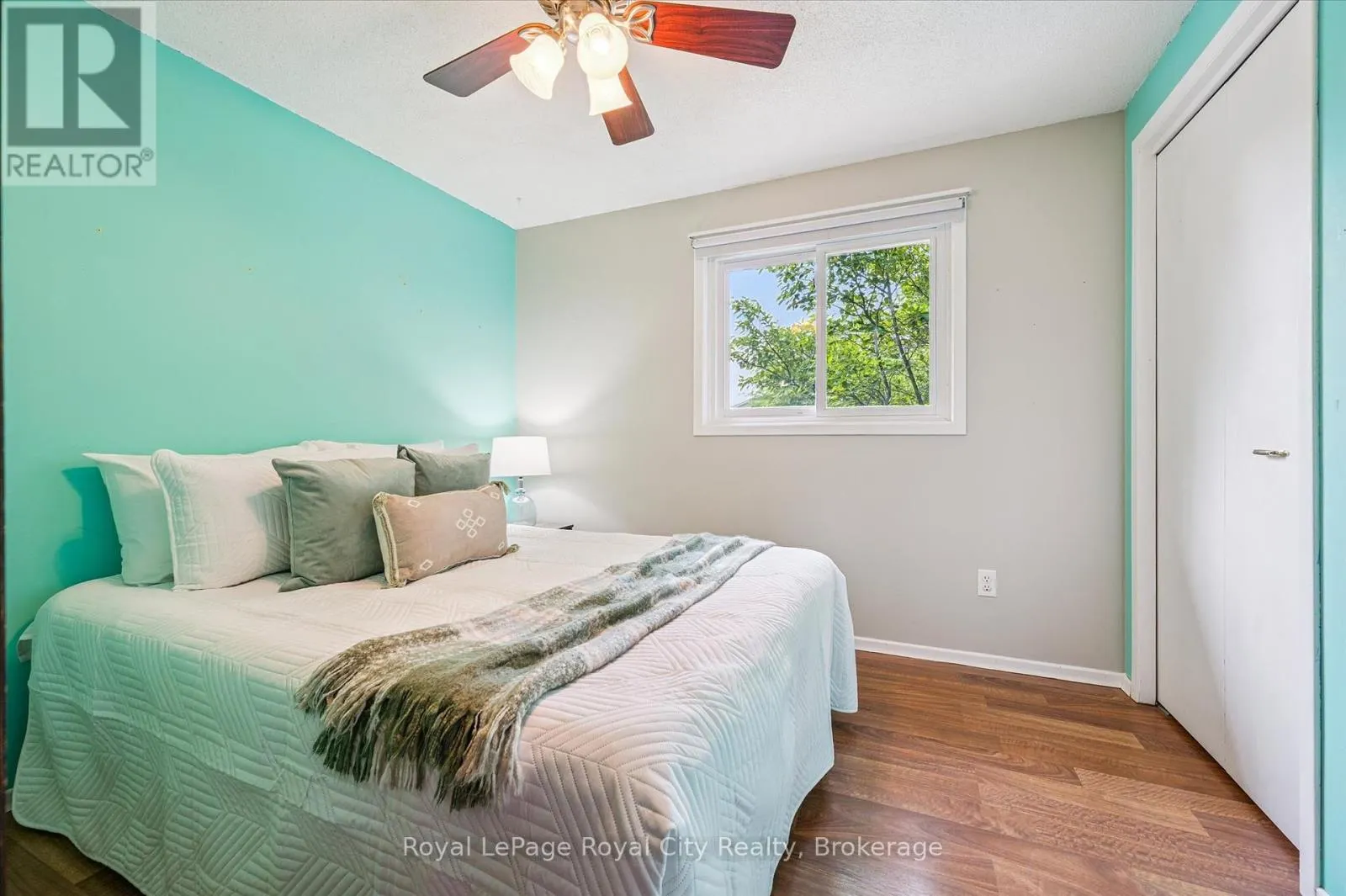 17 SPRINGDALE BOULEVARD