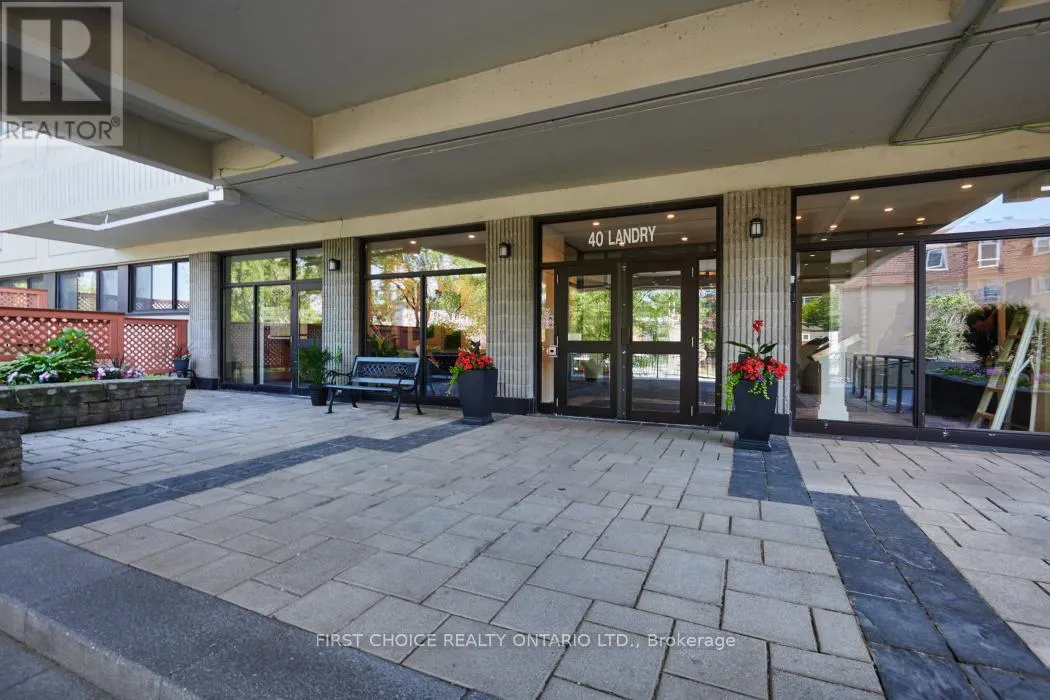 1208 - 40 LANDRY STREET