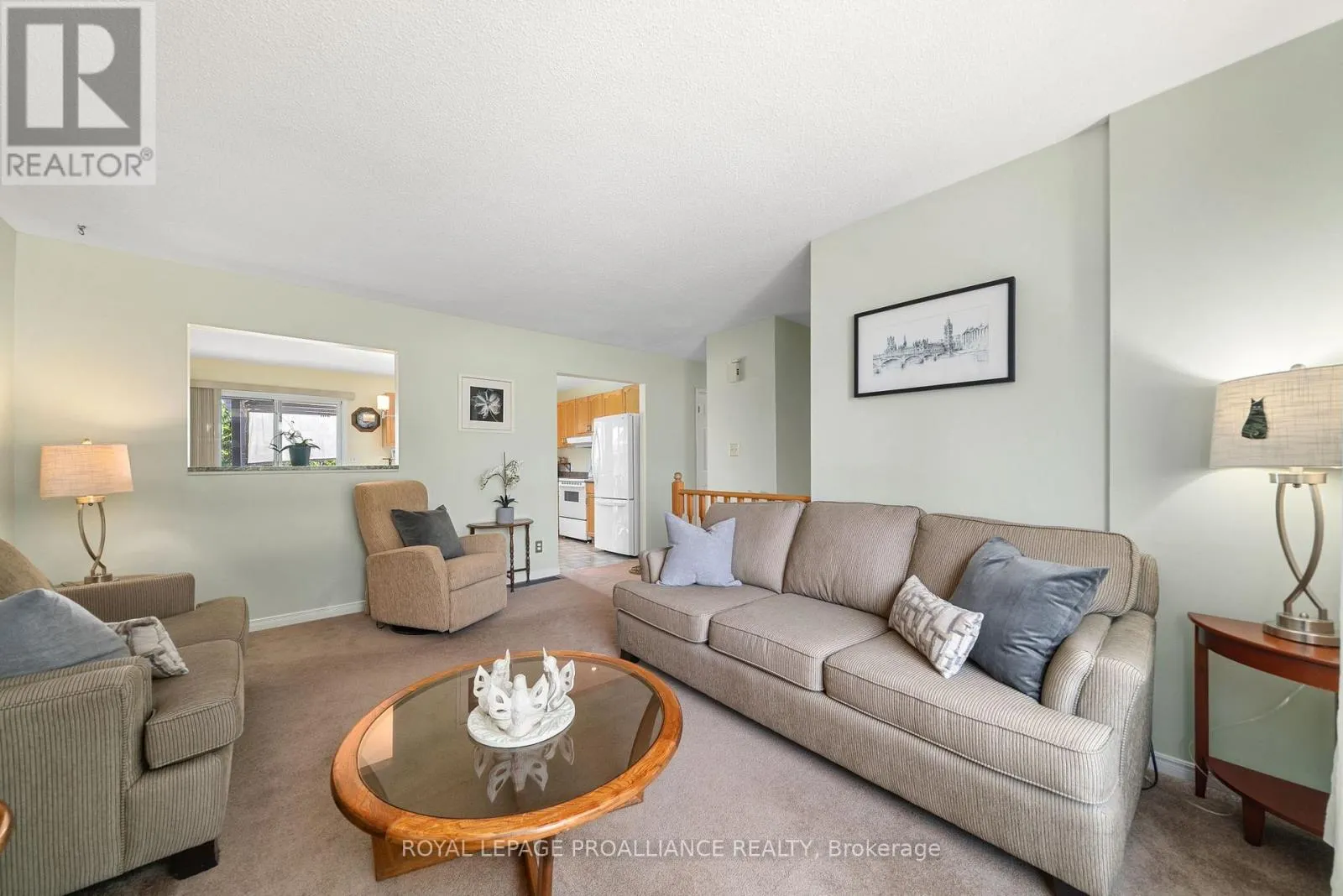 119 UNIVERSITY AVENUE
