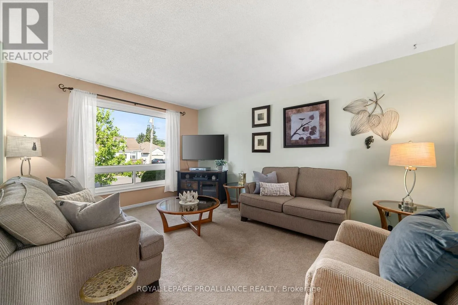 119 UNIVERSITY AVENUE