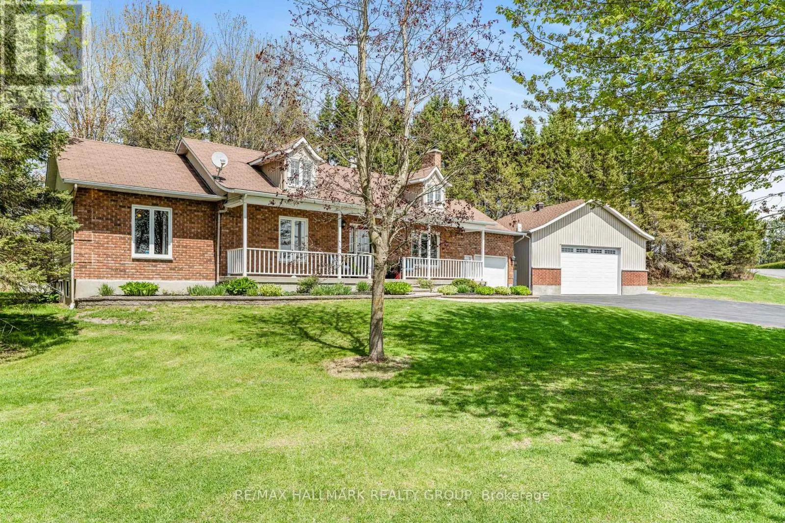 1211 LACROIX ROAD