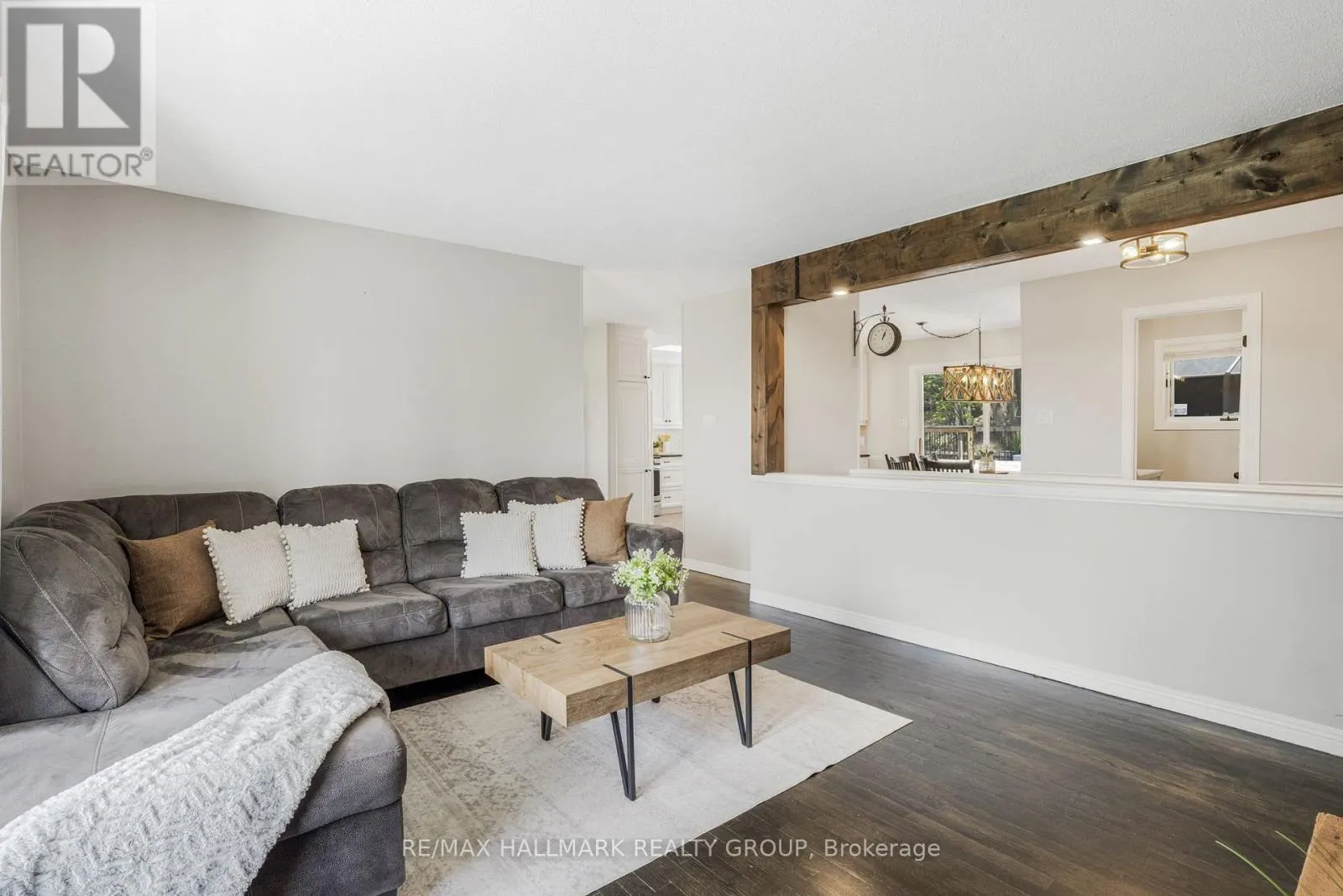 1211 LACROIX ROAD